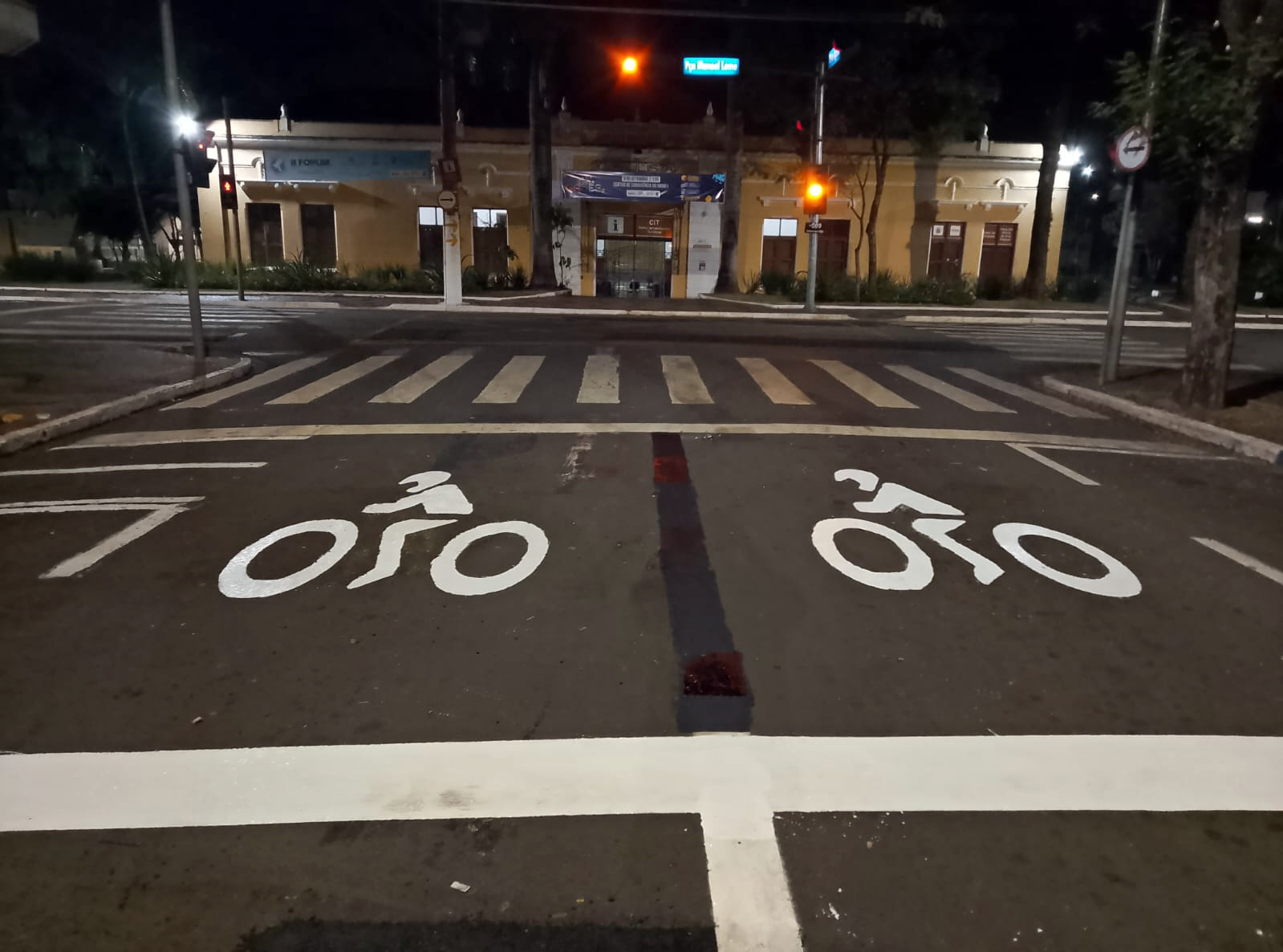 Leme implanta área exclusiva de espera para motociclistas e ciclistas nos cruzamentos semaforizados da Avenida 29 de Agosto